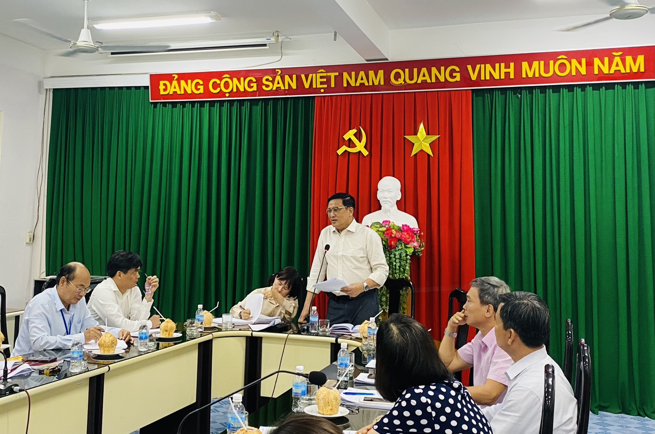 Đảng ủy Trường Đại học Khánh Hòa đẩy mạnh học tập và làm theo tư tưởng,    đạo đức, phong cách Hồ Chí Minh gắn với các phong trào thi đua dạy - học
